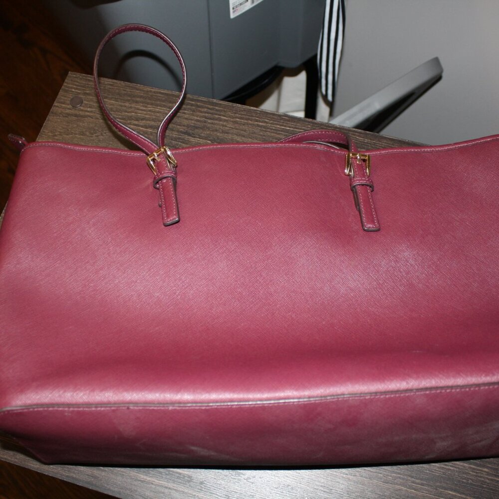 MICHAEL KORS JET SETTER (BURGUNDY) - Picture 3 of 8